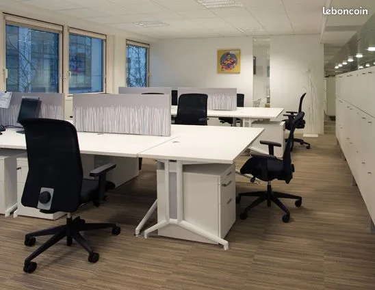 Bureau 63 m²