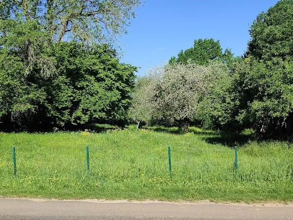 Terrain constructible 2543 m2 89110 Merry-La-Vallée