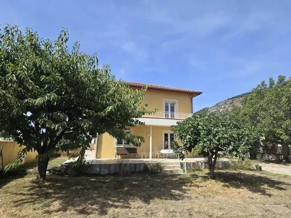 Maison 6 pièces 200 m²