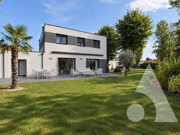 Maison 5 pièces 153 m²