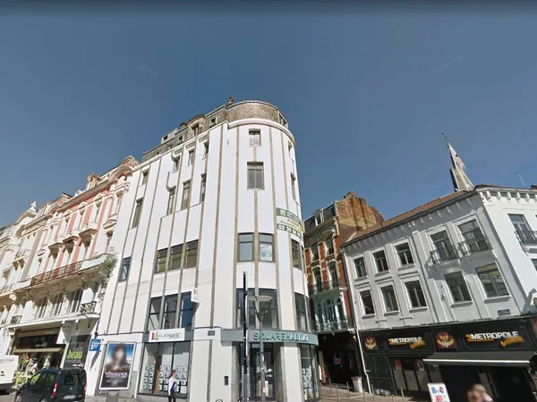 Local professionnel 276 m²