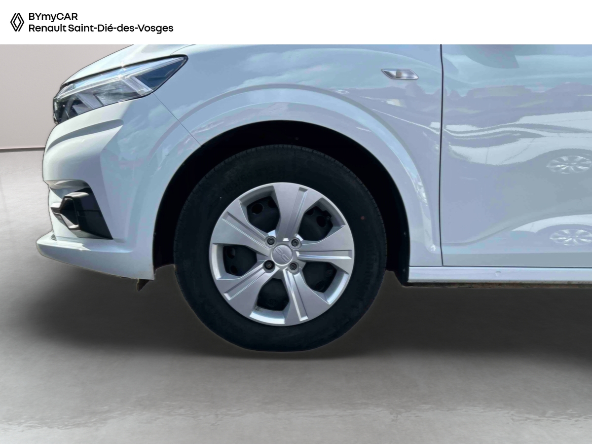 Dacia Sandero SCe 65 — photo 14