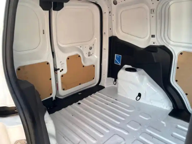 Ford Transit Courier fourgonnette 1.5 tdci 100ch stop&amp;start trend — photo 9