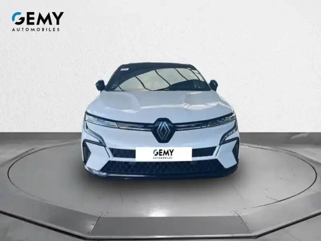 Renault Megane e-tech 220 ch autonomie confort gsr2 — photo 2