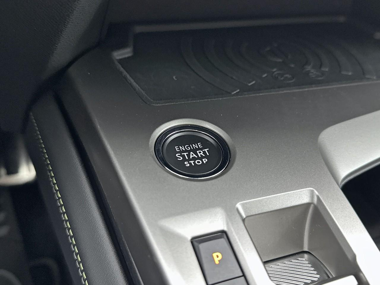 Peugeot 308 hybrid 136 e-dcs6 gt — photo 27
