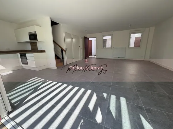 MAISON 83 m², PARKINGS, JARDIN