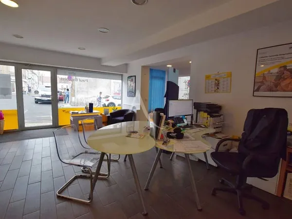 Local commercial 95 m²