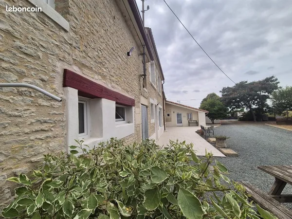 Maison 10 pièces 230 m²