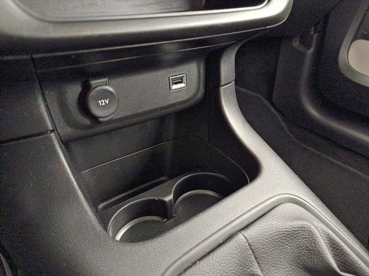 Citroën C3 puretech 83 ch bvm5 plus — photo 27