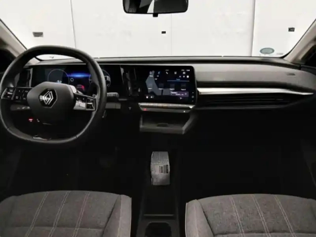 Renault Megane e-tech electric ev40 130ch equilibre standard charge — photo 13