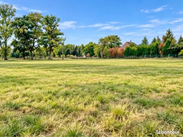 Terrain constructible d'environ 5 000 m² - charmeil - aux portes de vichy
