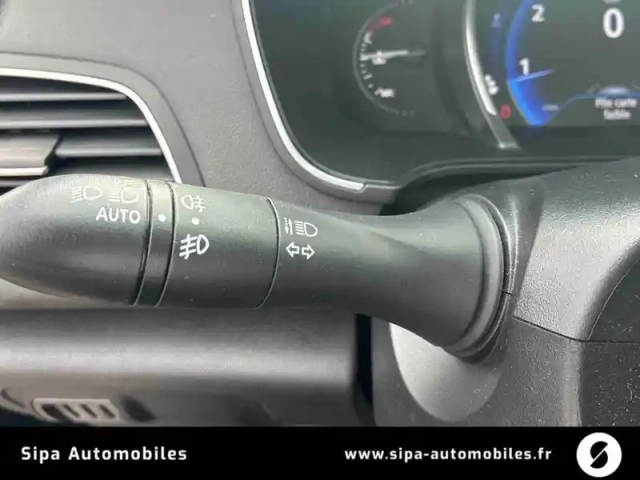 Renault Megane mégane iv berline tce 130 energy — photo 26