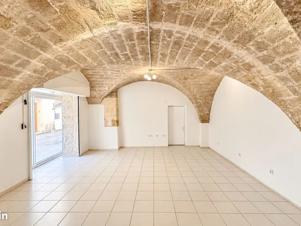 Local commercial à louer 34400 Lunel