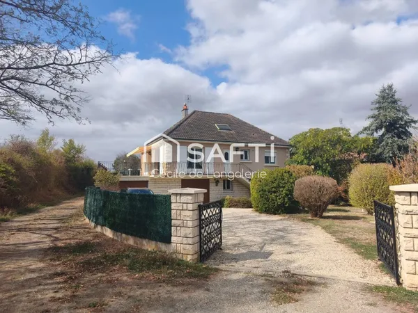 MAISON FAMILIALE - PISCINE - AUCUNS TRAVAUX
