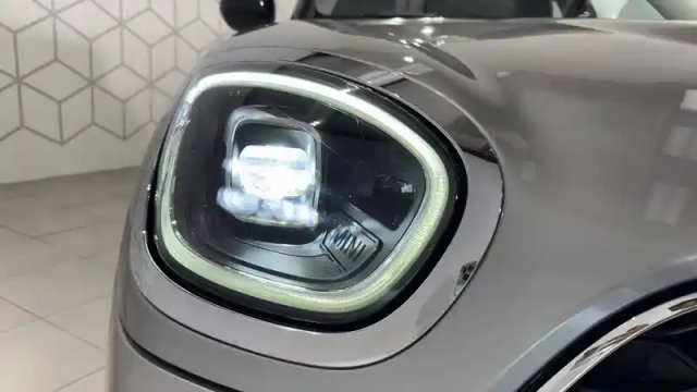 Mini Mini countryman 125 - 95 ch all4 bva6 — photo 20