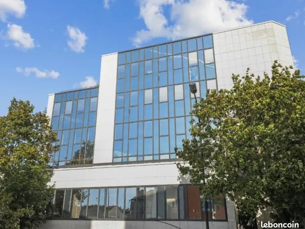 Bureaux 1 102 m²