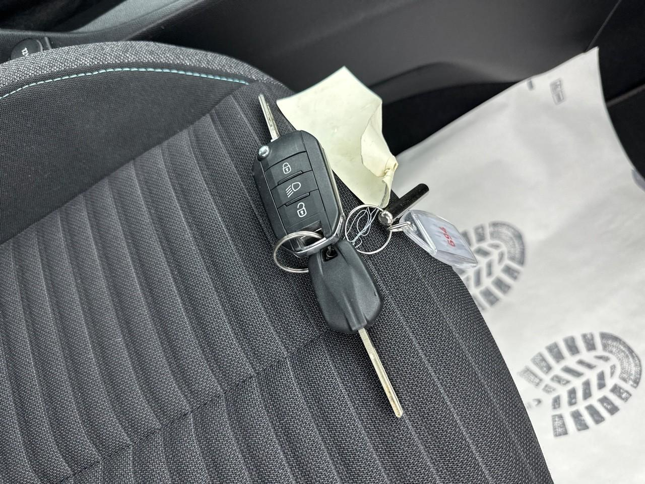 Peugeot 208 puretech 75 s&s bvm5 style — photo 31