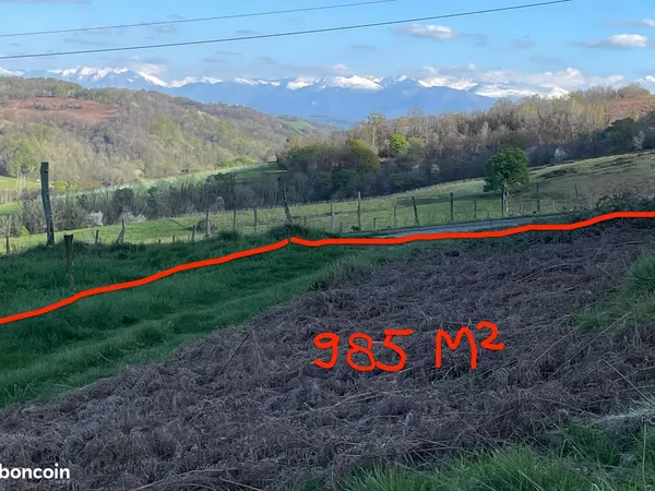 Terrain avec permis de construction - vue montagnes - ville proche