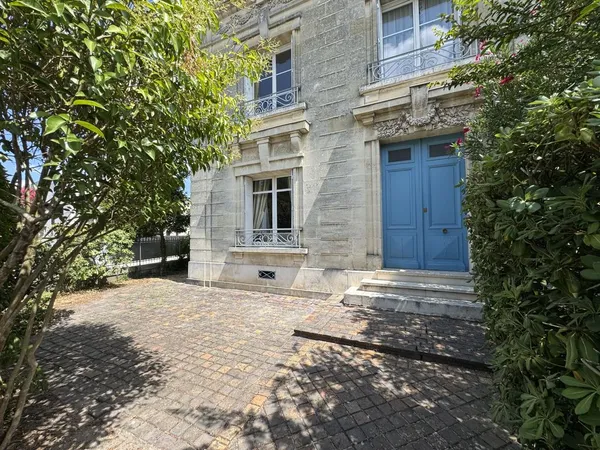 Maison de luxe 7 pièces 185 m²