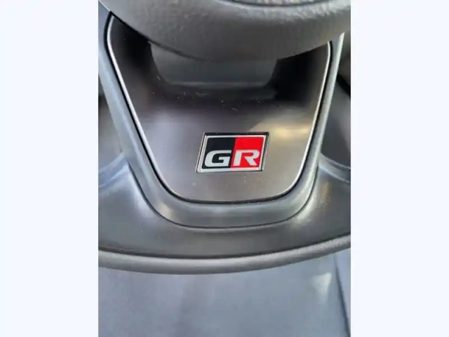 Toyota Yaris hybride 130h gr sport — photo 14