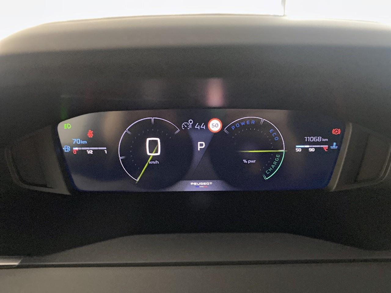 Peugeot 2008 hybrid 145 ch e-dcs6 allure — photo 13