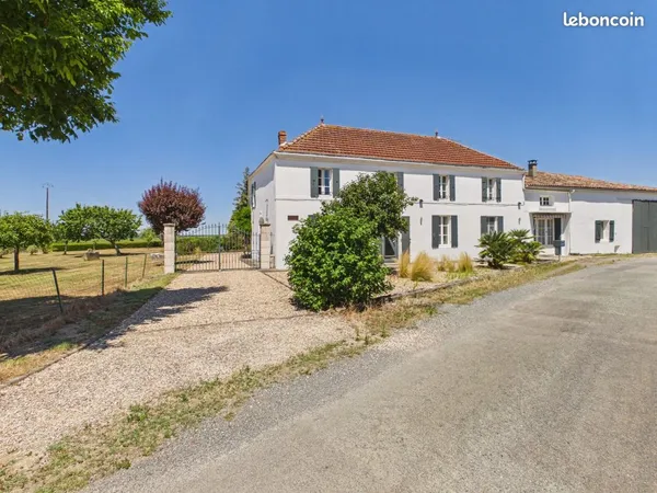 Maison 12 pièces 274 m²