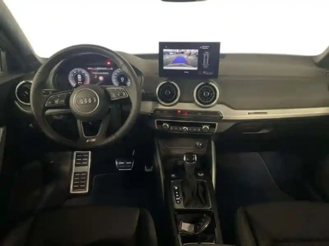 Audi Q2 35 tfsi 150 s tronic 7 s line — photo 8