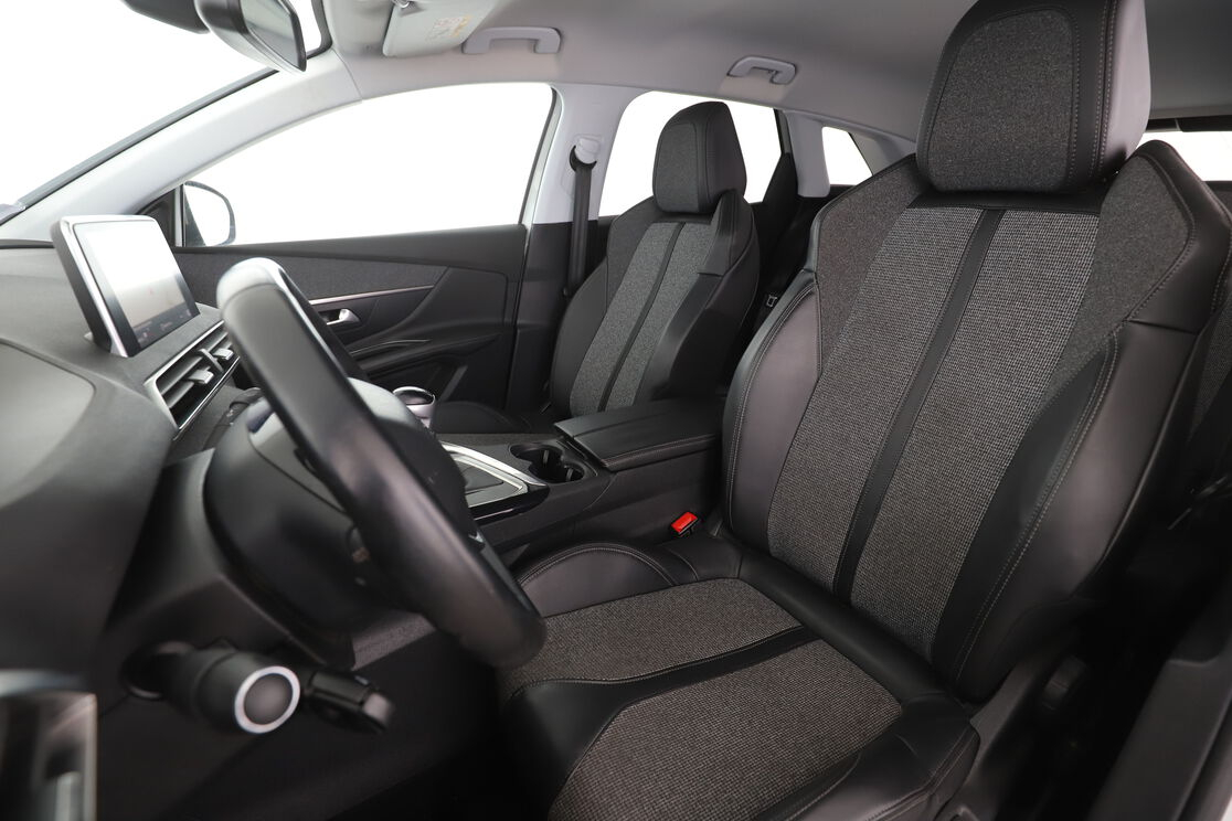 Peugeot 3008 1.2 PureTech Allure — photo 9