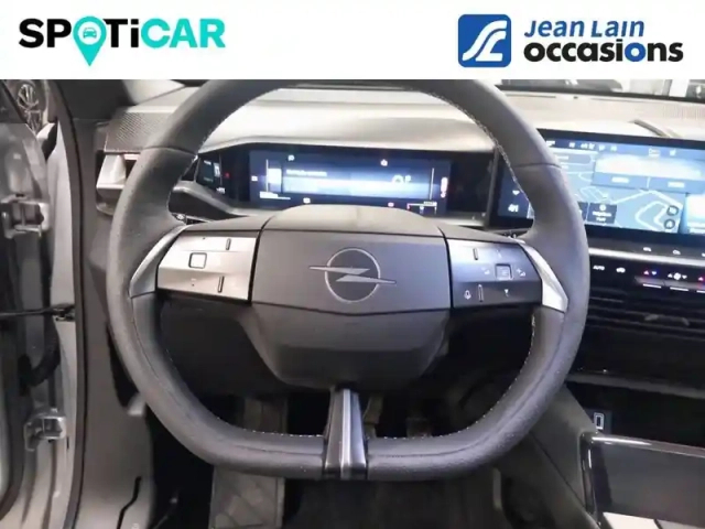 Opel Grandland 1.2 turbo hybrid 145 ch e-dct6 — photo 9
