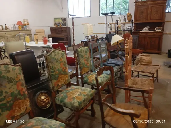local pour brocanteur antiquaire de 400 m2