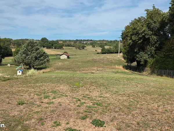 🏠Terrain constructible 680m² à La Murette