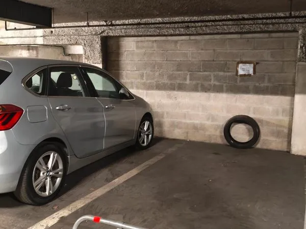 Parking moto - Vitry: Bd Stalingrad / Concorde