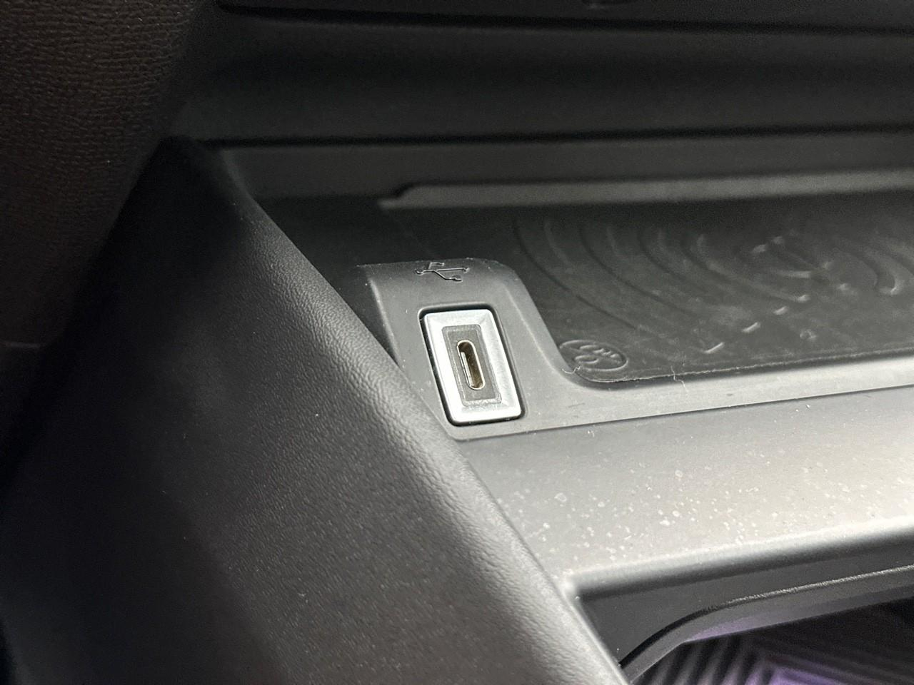 Citroën C4 puretech 130 s&s eat8 shine pack — photo 30