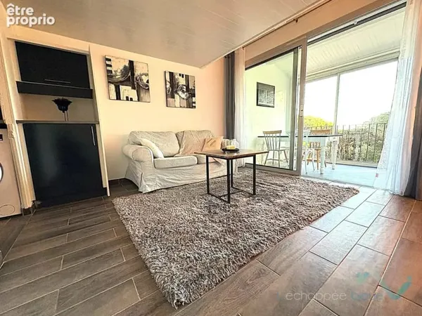 Vente appartement T2 cabine avec emplacement de parking à Cogolin