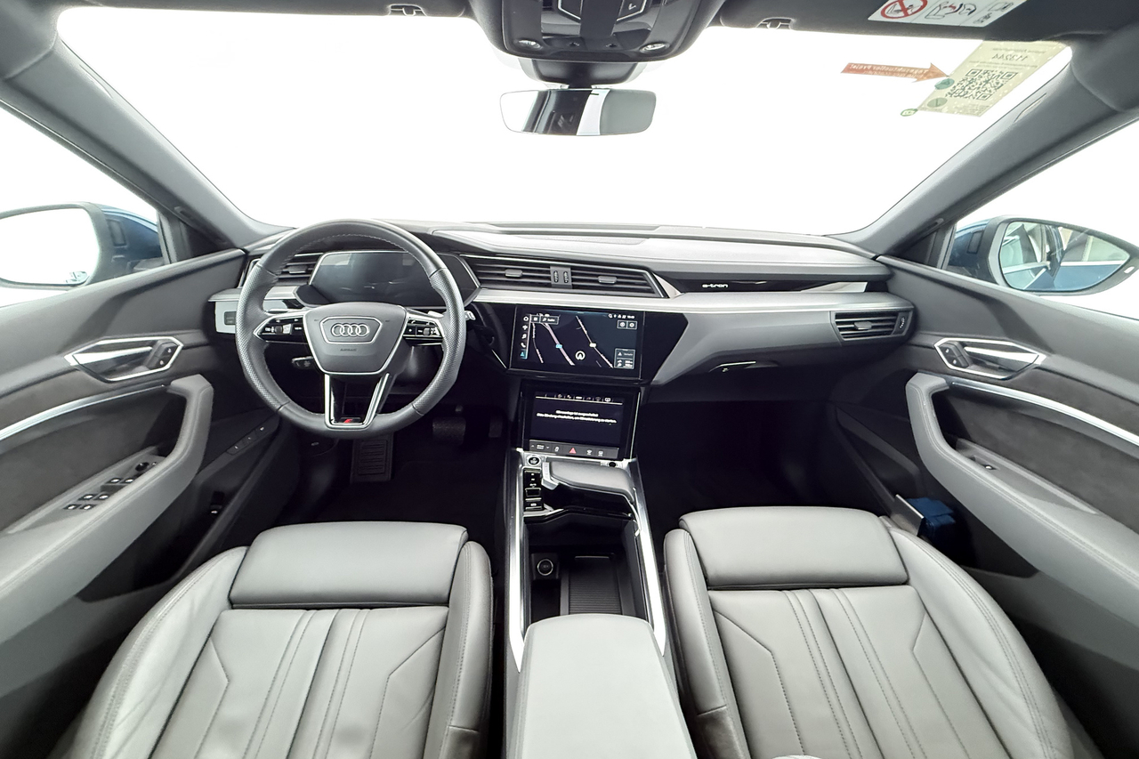 Audi e-tron — photo 12