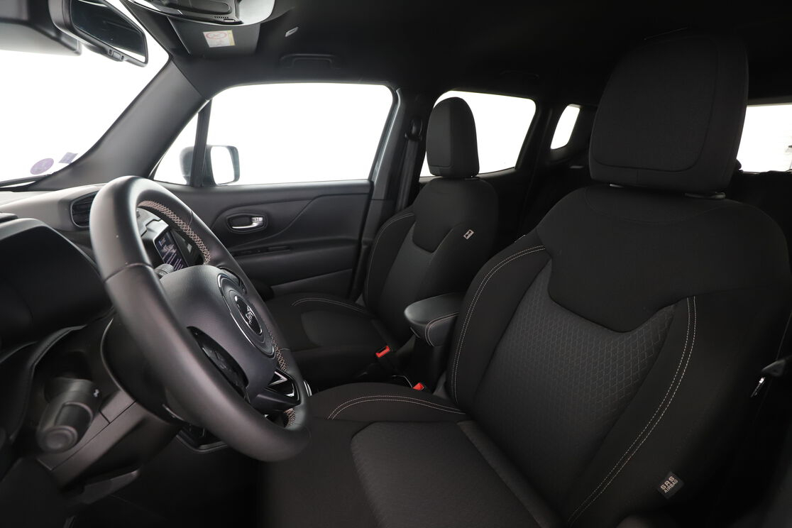 Jeep Renegade 1.3 GSE T4 Limited BVR6 — photo 9