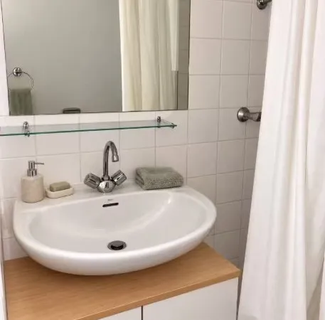 CHARMANT STUDIO MEUBLÉ DE 18 M² - NANTES - 5e ÉTAGE AVEC ASCENSEUR - DISPONIBLE PROCHAINEMENT