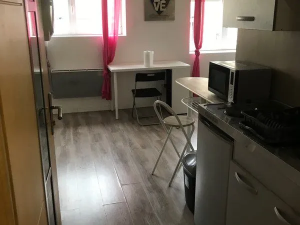 Location studio meublé dans résidence sécurisée