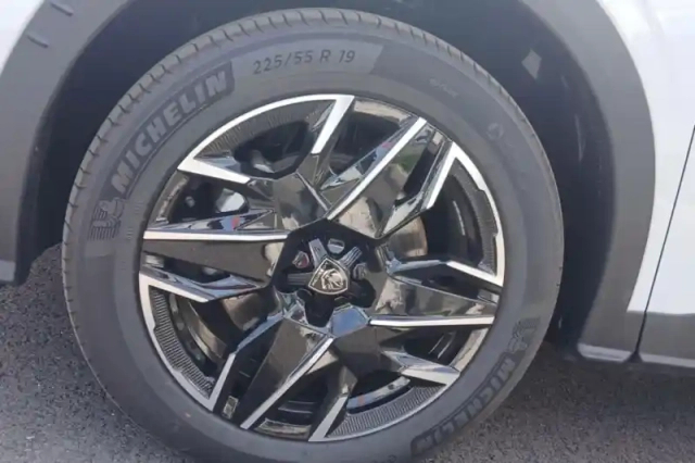 Peugeot 5008 hybrid 145 e-dcs6 — photo 77