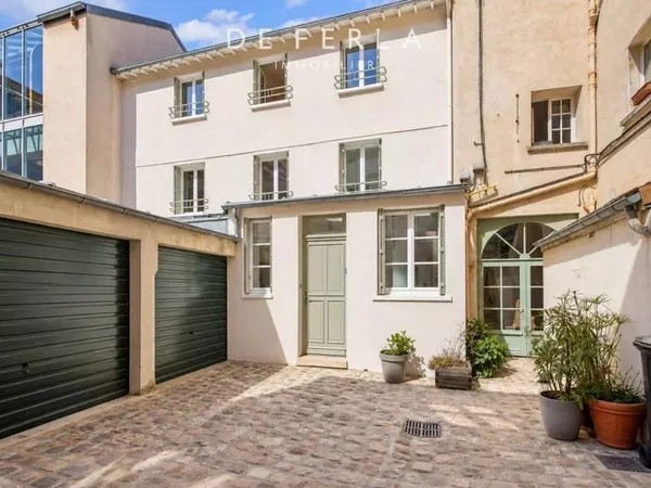 VERSAILLES MONTBAURON - TRIPLEX FAMILIAL, L'ESPRIT D'UNE MAISON DE VILLE