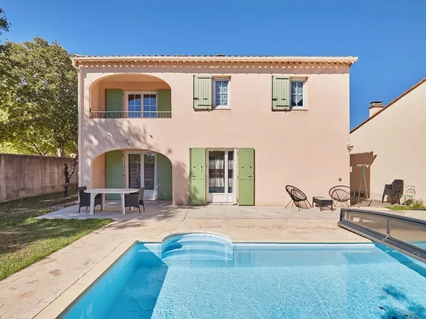 Maison Saint Cannat 5 pièce(s) 104 m2