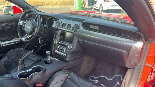 Ford Mustang Fastback 5.0 V8 421 BVA - GT – 2015 – 144848 km – Essence – Boîte Manuelle — photo 19