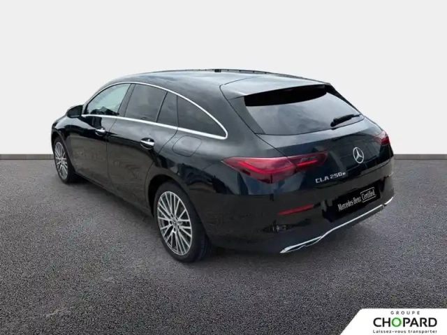 Mercedes Cla shooting brake 250 e 8g-dct — photo 36