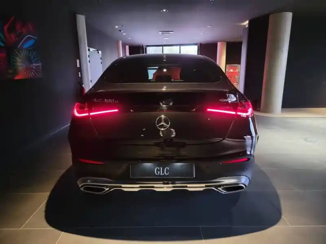 Mercedes Glc coupe 300 e hybrid eq 9g-tronic 4matic — photo 20