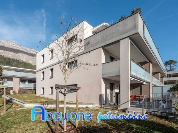 Appartement 4 pièces 94 m²