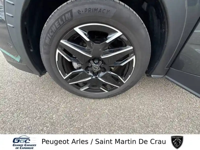 Peugeot 3008 hybrid 145 e-dcs6 — photo 12