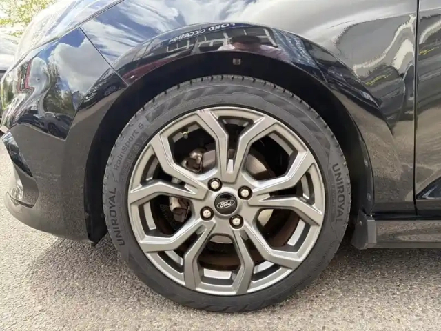Ford Fiesta 1.0 ecoboost 125ch stop&amp;start st line 5p — photo 9