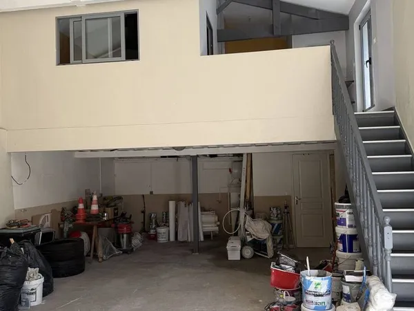 Parking 92 m²
