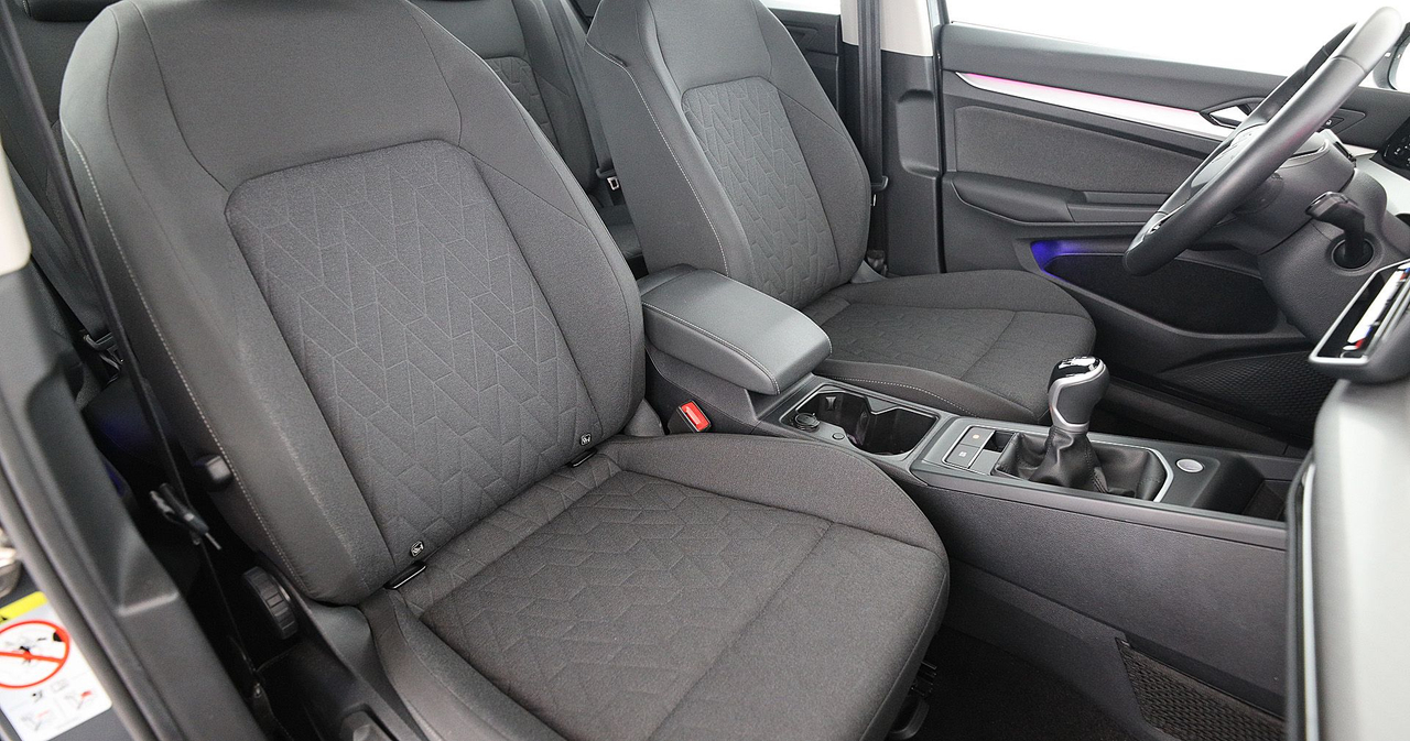 Volkswagen Golf 8 — photo 19