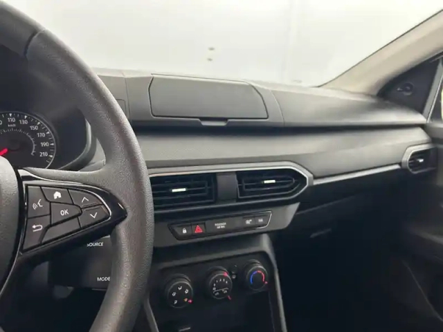 Dacia Sandero eco-g 100 — photo 21